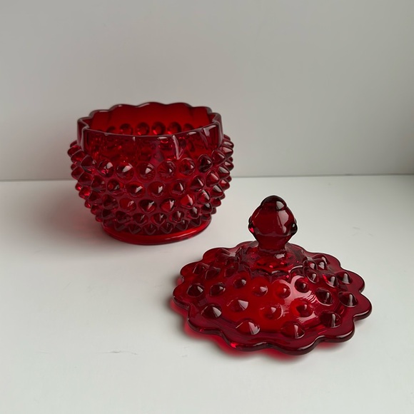FENTON Ruby Red Hobnail Glass Candy Dish Vanity Jar & Lid PRISTINE - Picture 4 of 12
